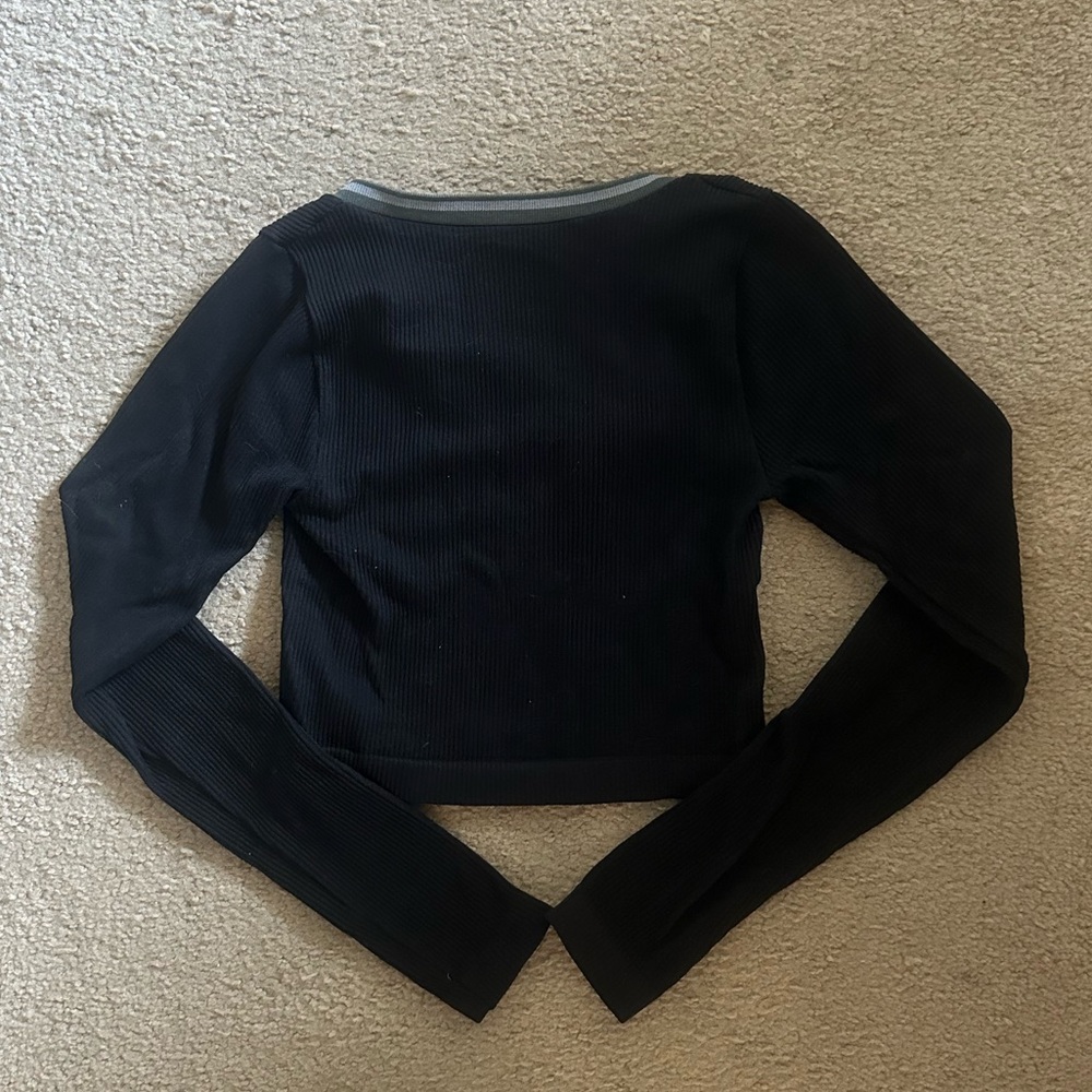 Urban Outfitters out from under long sleeves black crop top - Picture 2 of 2